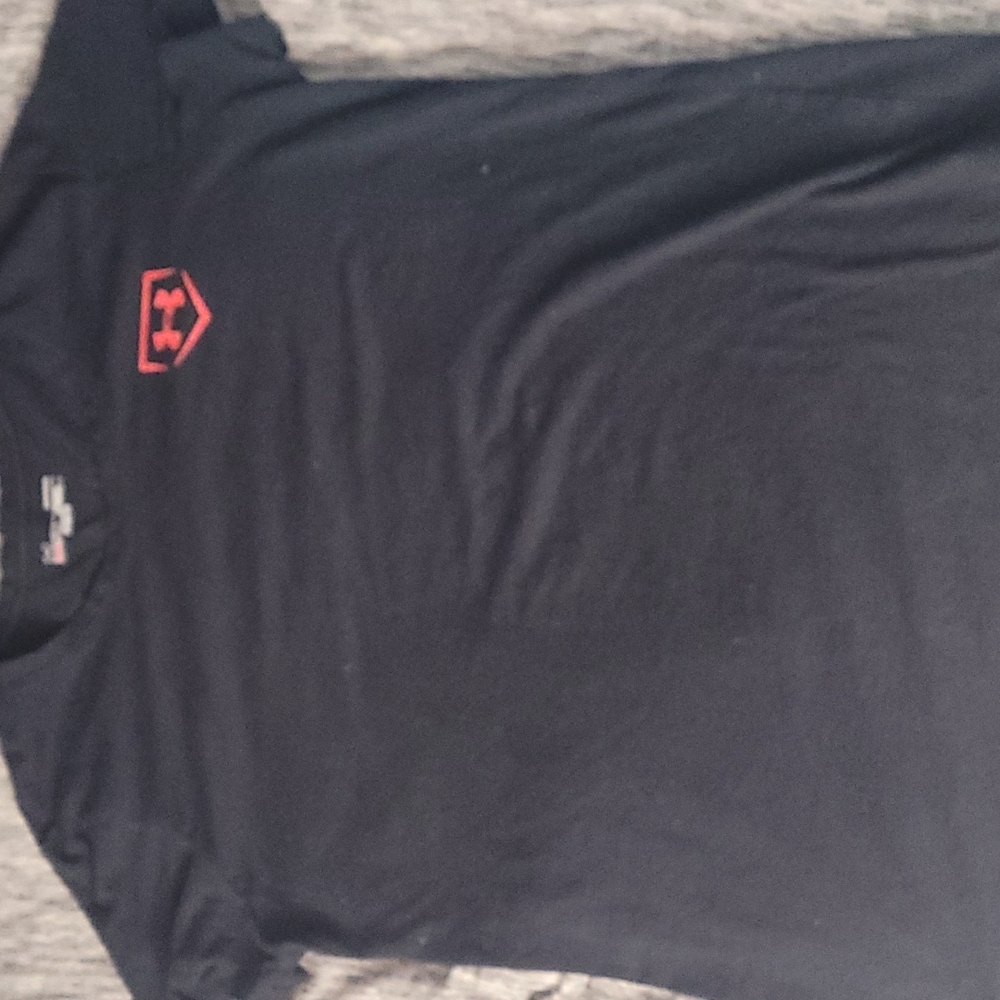 Womens Under Armour  Tee